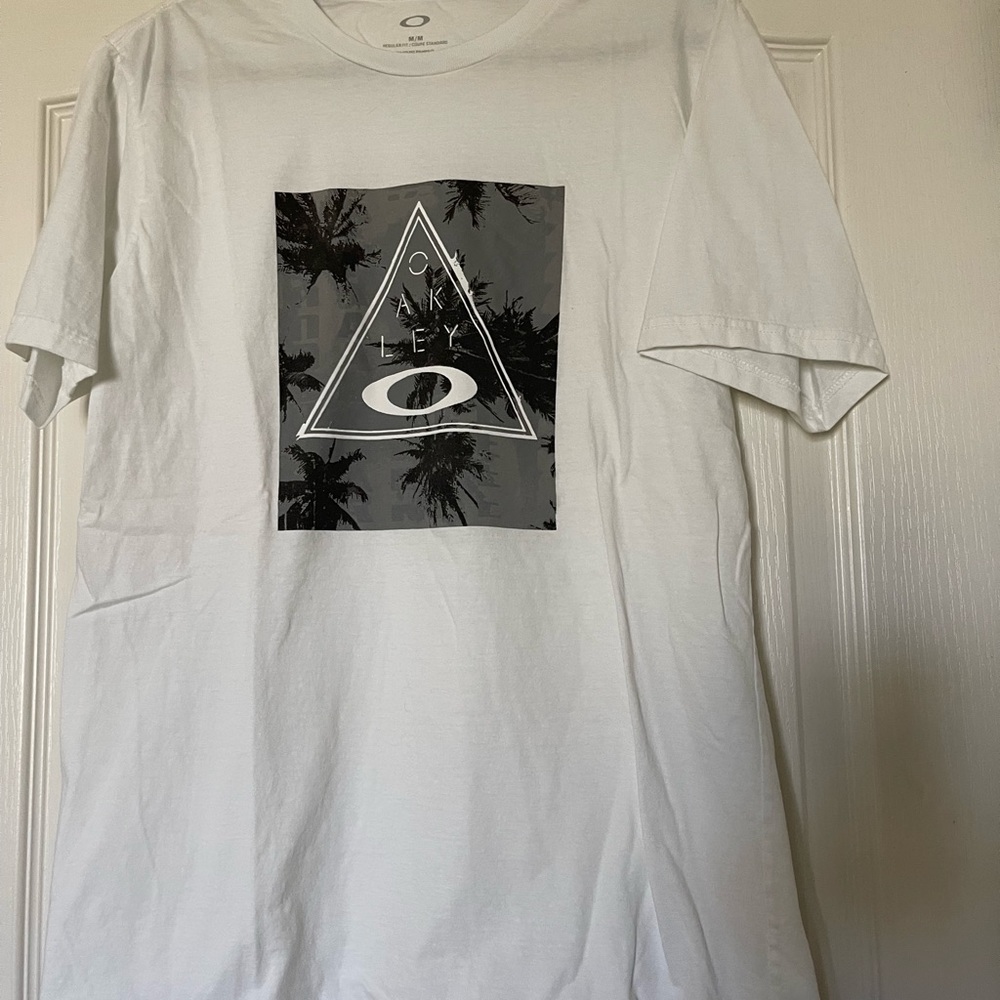 Oakley mens shirt size M
